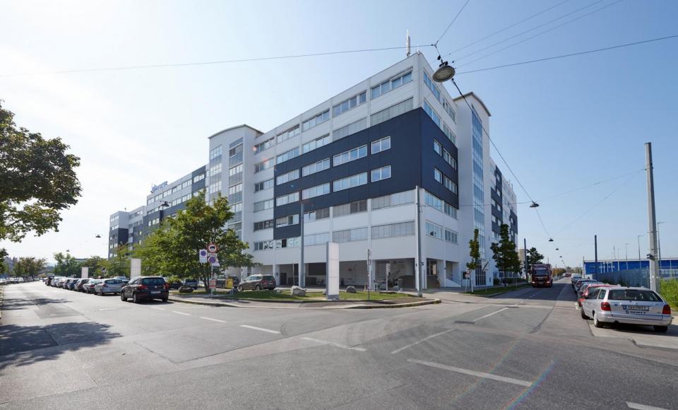 U6 Center